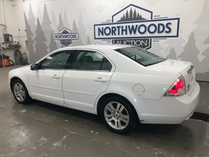 lot 1 image: 2006 Ford Fusion SEL -No Reserve-
