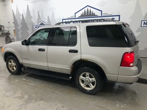lot 5 image: 2004 Ford Explorer XLT -No Reserve-