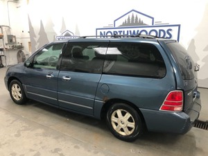 lot 1 image: 2004 Mercury Monterey -No Reserve-