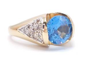 lot 6 image: Bright Light Blue Sapphire and Diamond Estate Ring in 14k Yellow Gold $7250 VIDEO