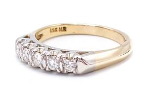 lot 22B image: Beautiful Diamond Estate Ring in 14k Yellow Gold