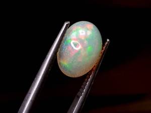 lot 30F image: Firey 2.59 Carat Cabochon Welo Opal