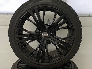 lot 4 image: (4) OZ-Racing Wheels & Tires