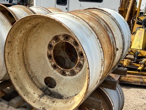 lot 17 image: (2) Pallets Of Commercial Vehicle Wheels