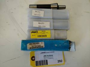 lot 292 image: (5) Asstd R8 Tool Holders...