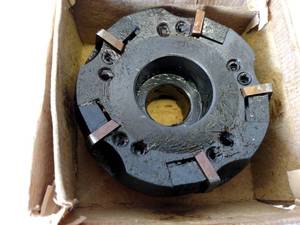 lot 305 image: 4 Face Mill...