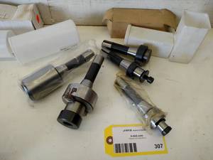 lot 307 image: (5) R8 Tool Holders...