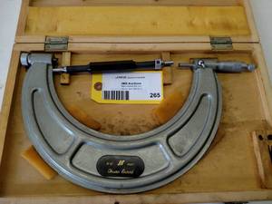 lot 265 image: Chuan 8-9 Micrometer...