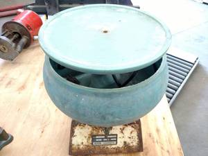 lot 343 image: Raytech AV2 Vibratory Tumbler, Work...