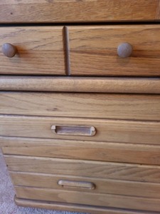 lot 46 image: Vintage Dresser