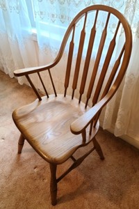 lot 50 image: Vintage Arm Chair