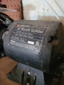 lot 226 image: Black And Decker 6 Bench Grinder