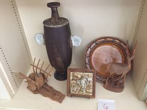 lot 6 image: Assorted Home Decor Items