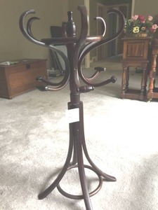 lot 3 image: Petite Coat Rack