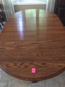 lot 1 image: Dining Room Table and Chairs