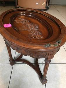 lot 75 image: Ornate wooden table