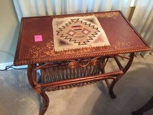 lot 94 image: Vintage Table