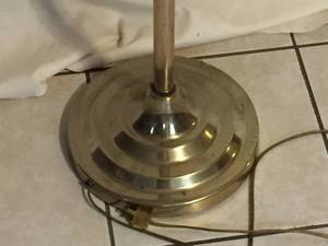 lot 96 image: Floor Lamp