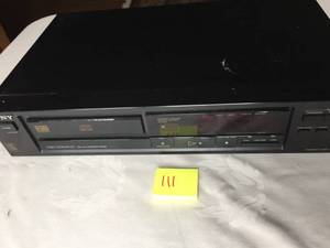 lot 111 image: Sony CD Player