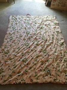 lot 139 image: Comforters, Quilts, Blankets, and Sheets