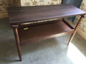 lot 149 image: End Table