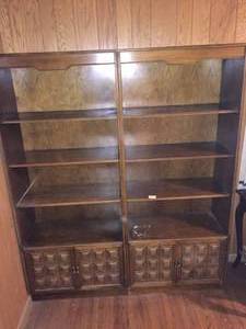 lot 63 image: Pair of Bookshelves