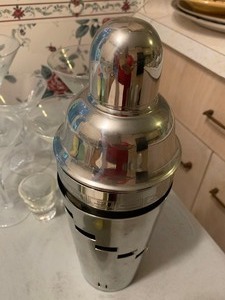 lot 31 image: Cocktail Shaker and Glasses