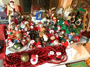 lot 37 image: Large Lot of Christmas Decorations