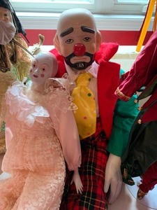 lot 91 image: Lot of Clown Dolls