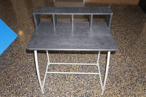 lot 66 image: Portable Workstation