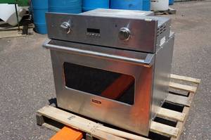 lot 51 image: Viking Commercial Oven