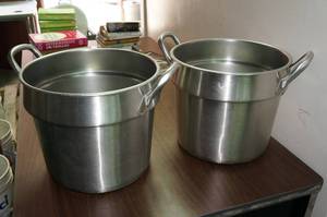 lot 82 image: 2 Pots