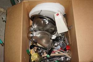 lot 88 image: Kitchen Utensils