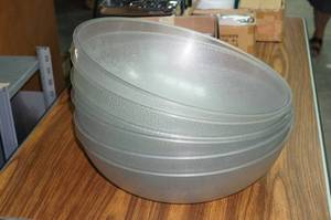 lot 102 image: 6 Clear Sysco Bowls