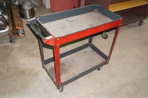 lot 104 image: Rolling Cart