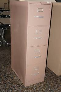 lot 155 image: 4 Drawer File Cabinet