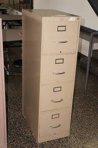 lot 156 image: 4 Drawer File Cabinet