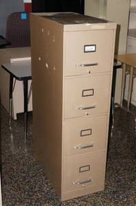 lot 158 image: 4 Drawer File Cabinet