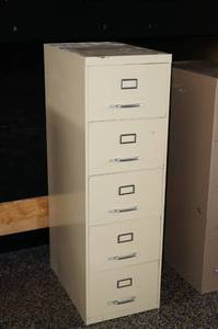 lot 165 image: 5 Drawer File Cabinet