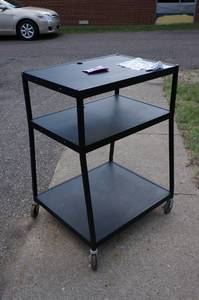lot 183 image: AV Cart