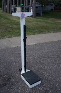 lot 54A image: Detecto Eye Level Beam Scale