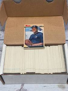 lot 5 image: 1996 Bowman Baseball Card Set