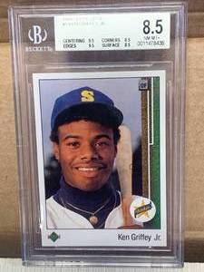 lot 21 image: 1989 Upper Deck Set with Graded Ken Griffey Jr. Card