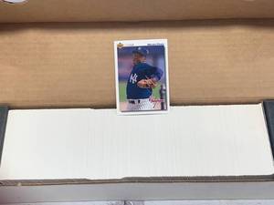 lot 39 image: 1992 Upper Deck Baseball Card Set