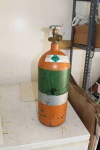 lot 373 image: N.O.S. Compressed Gas Tank