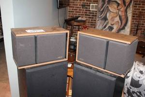 lot 393 image: Lot of (2) Bose DirectReflecting 301 Series III Bookshelf Stereo Speakers
