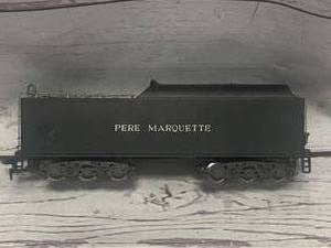 lot 6 image: Rivarossi Pere Marquette Train Car
