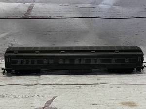 lot 12 image: Vintage Unmarked HO Train Car 10 Long