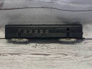 lot 23 image: Vintage Unmarked HO Train Car 8 12 Long