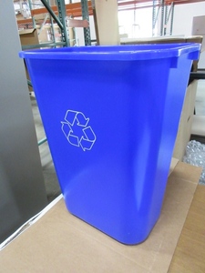 BRAND NEW 41 QUART RECYCLE BINS